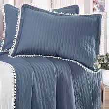 İnan home i̇ncili fransız güpürlü 6 parçalık cappuccino rengi modern yatak örtü seti ile sizde odanıza şıklık katmak istemez misiniz ?i̇malat fiyatına parekende satış i̇le tüm türkiyeye ücretsiz kargo, kapıda ödeme ve şeffaf kargo hizmetiçift kişilik battaniye takımı;marka : Evim Home Ponponlu Tek Kisilik Yatak Ortusu Takimi Parlement Mavisi Evidea