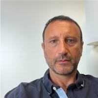 100+ profilů „Harroch“