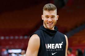 Illinois sophomore center meyers leonard was picked by the portland trail blazers with the 11th selection of the 2012 nba draft. Miami Heat This Meyers Leonard Baby Video Is Legendary