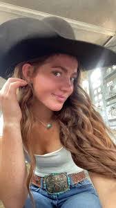 Rachel Harless's Instagram, Twitter & Facebook