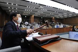 김부겸 국무총리 후보자 내외가 상습적으로 과태료·자동차세를 체납해 총 34차례 차량이 압류됐던 인사이트 박상우 기자 = 김부겸 국무총리 후보자 부부가 과태료 체납 등을 이유로 총 34차례의 차량이. ê¹€ë¶€ê²¸ ì´ë¦¬ì²­ë¬¸íšŒ ì¼ì • í™•ì • ê¹€ê²½ìœ¨ ì§„ì¤'ê¶Œ ì°¸ê³ ì¸ ì±„íƒ