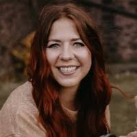 Kelly Wendt's Instagram, Twitter & Facebook