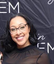 Candace Kern's Instagram, Twitter & Facebook