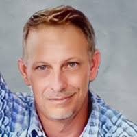 Dennis Travers's Instagram, Twitter & Facebook