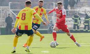 He is 24 years old from romania and playing for astra giurgiu in the romania liga i (1). Romario Moise In Litigiu Cu Astra Tv Arad