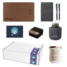 Popularity of these gifts changes daily so we ordered them by price rather than popularity. 47 Best Office Gift Ideas For Every Work Occasion In 2021
