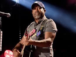 Music video by darius rucker performing wagon wheel. Darius Rucker S Wagon Wheel Earns 8x Platinum Certification Becomes Top 5 Best Selling Country Song The Country Daily