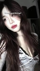 Nhi Dam's Instagram, Twitter & Facebook