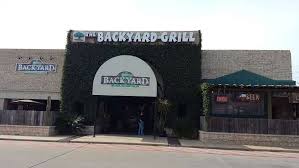 Rabatterade hotell nära daily grill i houston (tx). The Backyard Grill Cypress Houston