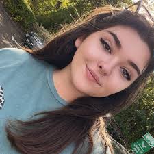 Hi 👋 I was looking for beach inspo ideas if you guys have got any? Because  my beaches are bare right now, many thanks ☺️