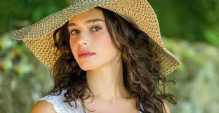 Maria flor es una actriz brasileña nacida el 31 de agosto de 1983. Maria Flor Bio Height Weight Measurements Celebrity Facts
