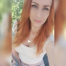 Lisa Maus's Instagram, Twitter & Facebook