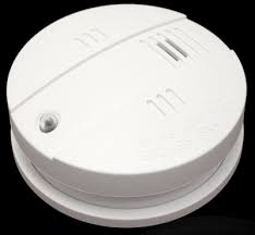 Cigarettes tend to not set off smoke detectors often because there is simply not that much smoke from a single cigarette, and it has usually dissipated sufficiently by the time it reaches the detector. Popp Smoke Detector With Siren Aeotec Help Desk