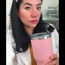 Peluches antes y después de años de amor