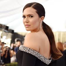 Great hairstyle idea for long and oval shaped face. Mandy Moore Shares The Emotional Reason Behind Her New Haircut Glamour