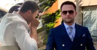 Akp özel kalemi kürşat ayvatoğlu kimdir? 20ii4otrfimn0m