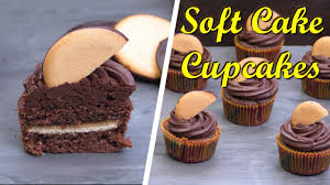 Evenly sprinkle the crumbs over each coffee cake. Soft Cake Cupcakes Backen Gefullte Cupcakes Mit Topping Selber Machen So Lecker Easy Gemacht Youtube
