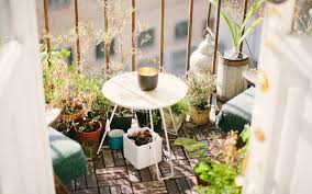 Enjoy fresh herbs, creating an herb garden on the balcony. How To Grow An Eco Friendly Balcony Or Rooftop Food Garden The Herb Exchange