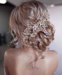 This Bride Hair Making Us Smile From Ear To Ear Will You Wear Your Hair Up Or Down Hair B Bridal Hair Flowers Wedding Hairstyles For Long Hair Hair Styles