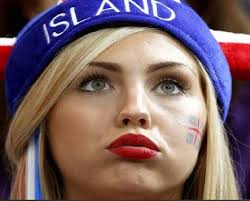 ماهي اللغات التي يتم التحدث بها في أيسلندا