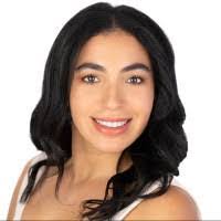 Carolina Bueno's Instagram, Twitter & Facebook