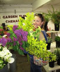 We partner with the leading suppliers of fresh flowers and floral supplies who are dedicated to superior freshness and quality! Seattle Wholesale Growers Market United States Washington Seattle Slow Flowers