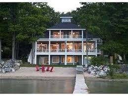 La Dolce Vita On West Bay Traverse City Vacation Rentals In Traverse City Grand Traverse County Tripadvisor Water House Vacation Home House Rental