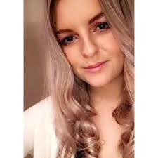 Anna Toland's Instagram, Twitter & Facebook