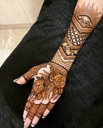 Long Henna Mehndi For Bride Mehndi Creation In 2020 Bridal Mehndi Designs Mehndi Designs New Bridal Mehndi Designs