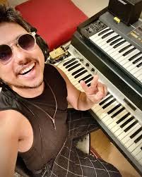 ERIK ESCOBAR (@erikescobarofficial) · Instagram 照片和视频