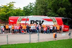 Stellt euch lieber schon mal auf die el/conference league ein. Zusammenarbeit In Brainportregion Vdl Bus Coach Liefert Neuen Spielerbus Fur Psv Eindhoven