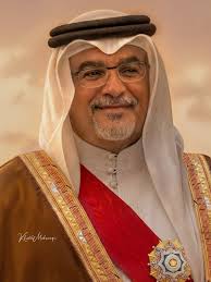 In 2015, I had the distinct honor of being appointed by His Highness Sheikh  Ali bin Khalifa al-Khalifa to create a bespoke oil painting for his  magnificent yacht, Gazzella, in Italy. This