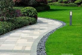 That's thanks to their dark surface and matte finish which means they can. 10 Inexpensive Driveway Edging Ideas Designs Gravel Asphalt