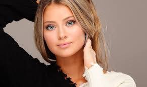 Nicole Coppage's Instagram, Twitter & Facebook