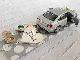 Bei uns gibt es für jeden anlass etwas ob originelle geldgeschenke zum geburtstag, hochzeit oder zur jugendweihe. Hochzeitsauto Aufgerollten Geldgeschenk Ausgestattet Geldscheine Limousine Stilvolle Hochzeit Geschenk Geld Hochzeit Auto Geldgeschenke Hochzeit Basteln