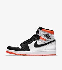 Former nba veteran, quentin richardson, was one of the few players who his airness, himself, had selected to represent his brand. Air Jordan 1 Electro Orange Release Date Nike Snkrs