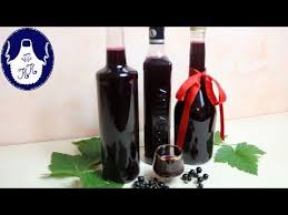 Feiner Schwarzer Johannisbeerlikor Youtube Schwarzer Johannisbeerlikor Schwarze Johannisbeeren Likor Johannisbeeren