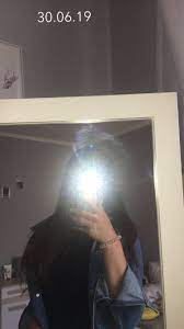 Share the best gifs now >>> Mirror Selfie Poses Potret Diri Fotografi Potret Fotografi Remaja