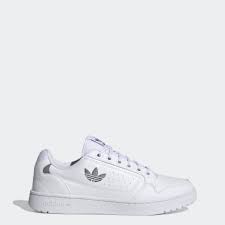 Begin every match or workout in comfort and style with our range of adidas men's clothing, shoes and sportswear accessories. Chaussures Originals Adidas Fr