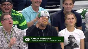 Game of thrones extra aaron rodgers taps out after chugging a beer against a packers offensive lineman. Aaron Rodgers And David Bakhtiari Engage In A Beer Chugging Competition At The Bucks Game Nba