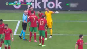 Ni alemania ni portugal quieren partir como favoritos mañana en los cuartos de la eurocopa de fútbol de lo comenzó alemania a través de michael ballack, que puso a portugal como favorito a. Osctub3yeys5im
