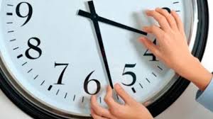 În românia, ora de vară este corelată cu orarul de vară practicat în statele uniunii. Romania A Trecut La Ora De VarÄ Special Arad Ultimele Ètiri Din Arad