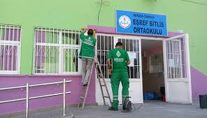 218 Okul Bastan Asagiya Yenilendi
