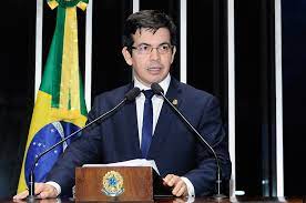 Jun 09, 2021 · bolsonaro ironiza senador randolfe rodrigues: Reeleito Randolfe Diz Que Focara No Combate A Corrupcao E As Desigualdades E Na Defesa Da Democracia Senado Noticias