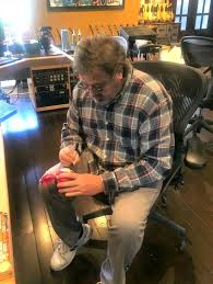 It's so sad I got no Hello message from my fans💔