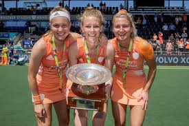 Door doelpunten van caia van maasakker, nog twee keer matla en felice albers liep oranje nog verder uit. Caia Van Maasakker Caiavm Twitter