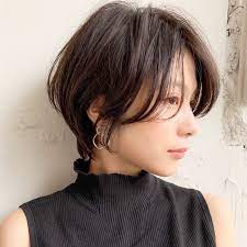口元に届きそうな長さがオシャレ 長め前髪であふれる色気をモノにしよう hair ショートボブ デジタルパーマ インナーカラー ボブ