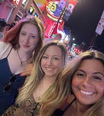 Morgan Rohde (@moflowrr) • Threads, Say more