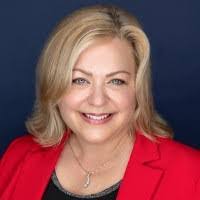 Kaye Stokes's Instagram, Twitter & Facebook