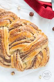 Hefe Nuss Zopf Teri Dessertrezepte2020 In 2020 Nusszopf Rezept Rezepte Backen Macht Glucklich